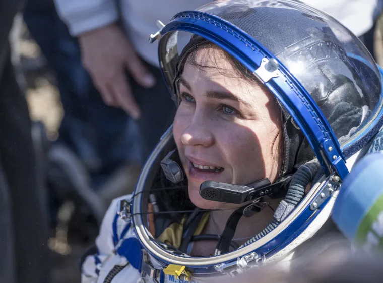 13. Izlasci sunca: Budući da Međunarodna svemirska postaja kruži oko Zemlje brzinom od 28 000 km na sat, astronauti na postaji mogu vidjeti izlazak sunca 16 puta u jednom danu. Ovo može zvučati sjajno, ali brzo prestaje biti zanimljivo i stvara probleme.