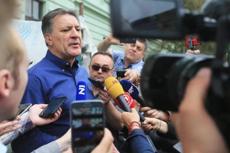 INCIDENT NA SUĐENJU MAMIĆU: Pogledajte kako je Zdravko Mamić poludio na svoje odvjetnike