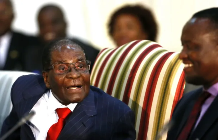 KRAJ JEDNE ERE: Robert Mugabe se kroz skoro četiri desetljeća vladavine susreo sa svim svjetskim čelnicima