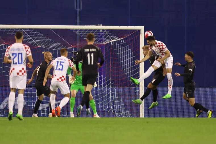 Vatreni u super važnoj utakmici prvi put igraju u novim dresovima, pogledajte kako izgleda okršaj s Dancima