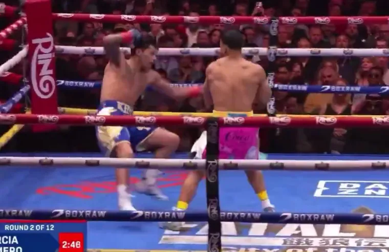 Potpuni šok usred Times Squarea! Domaći 'Rocky' zalijepio kontroverznog boksača za pod