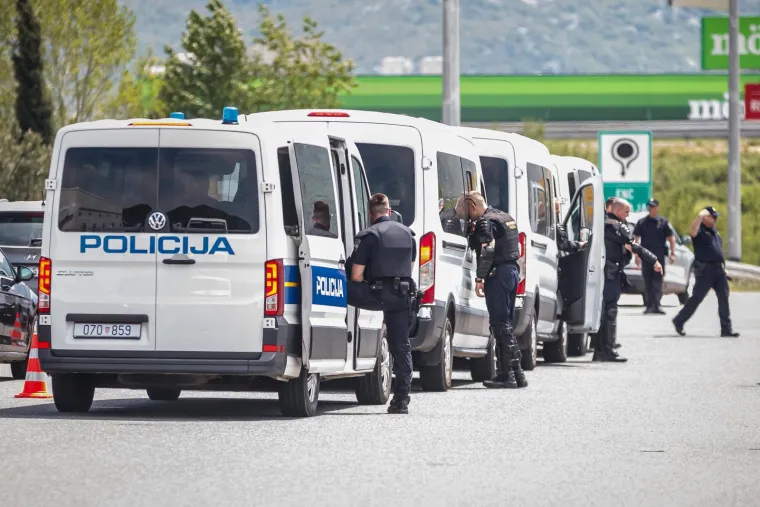 Policija ima pune ruke posla: Boysi i Torcida poput filma 300, a pred ulazom stoji cijela vojska