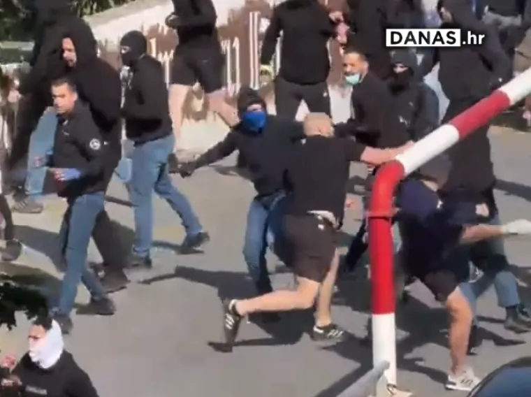 Policija ima pune ruke posla: Boysi i Torcida poput filma 300, a pred ulazom stoji cijela vojska