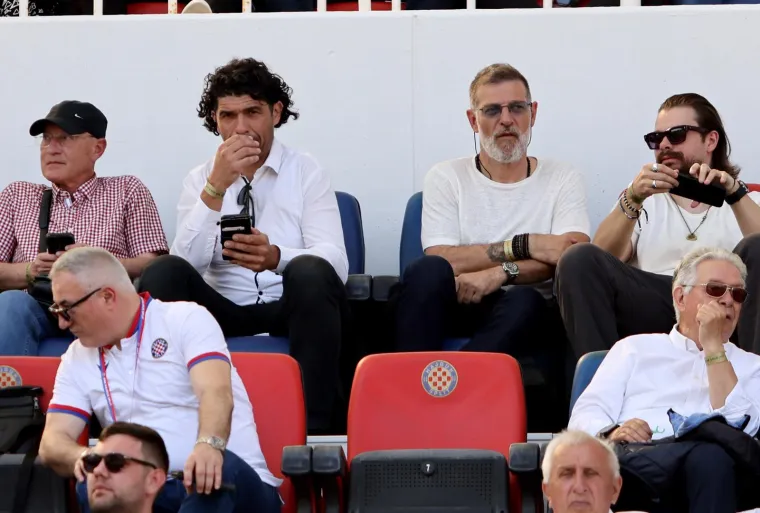 Vatreno je na tribinama Poljuda: Misteriozne navijačice plijenile pažnju