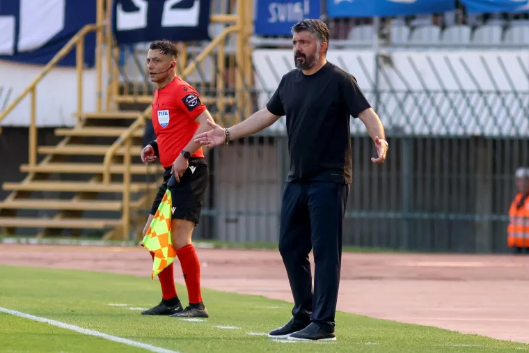 Na rubu tučnjave! Pogledajte kako su morali smirivati Livaju i Baturinu