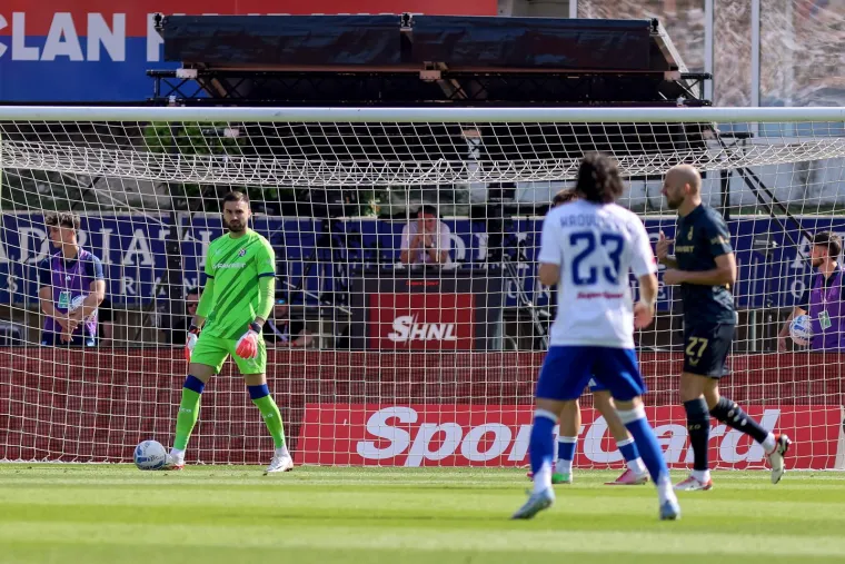 Na rubu tučnjave! Pogledajte kako su morali smirivati Livaju i Baturinu