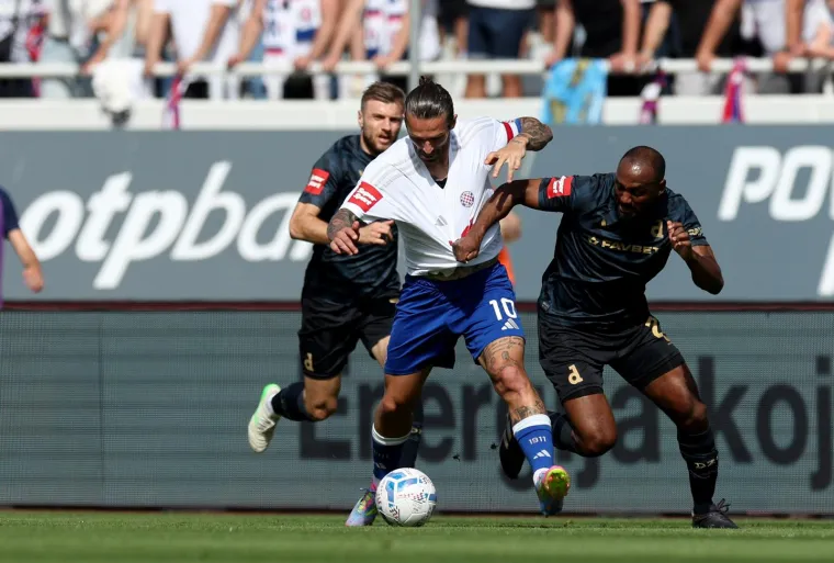 Na rubu tučnjave! Pogledajte kako su morali smirivati Livaju i Baturinu