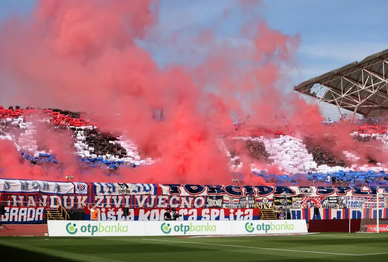 'Rat' Juga i Sjevera na Poljudu: Boysi počeli, a Torcida brutalno uzvratila