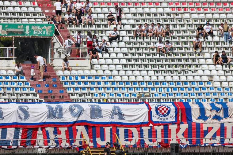 'Rat' Juga i Sjevera na Poljudu: Boysi počeli, a Torcida brutalno uzvratila