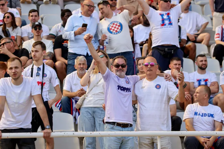 'Rat' Juga i Sjevera na Poljudu: Boysi počeli, a Torcida brutalno uzvratila