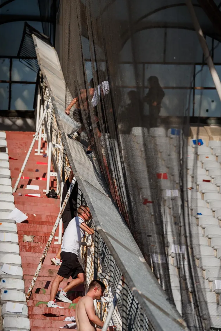 Evo &scaron;to je interventna policija radila navijačima Hajduka poslije poraza od Dinama
