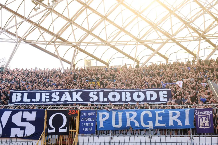 Evo &scaron;to je interventna policija radila navijačima Hajduka poslije poraza od Dinama