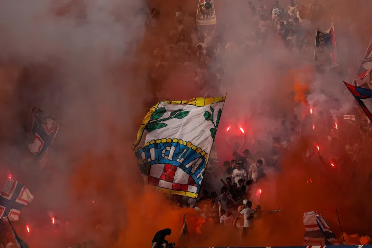 Evo &scaron;to je interventna policija radila navijačima Hajduka poslije poraza od Dinama