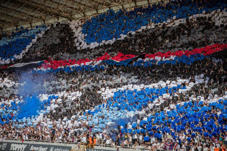 Evo &scaron;to je interventna policija radila navijačima Hajduka poslije poraza od Dinama