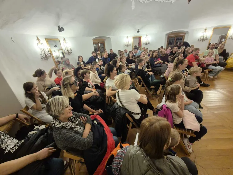 Zmajevi, vampiri, crna kraljica i pauci. Pogledajte čaroliju u bajkovitom Trakošćanu