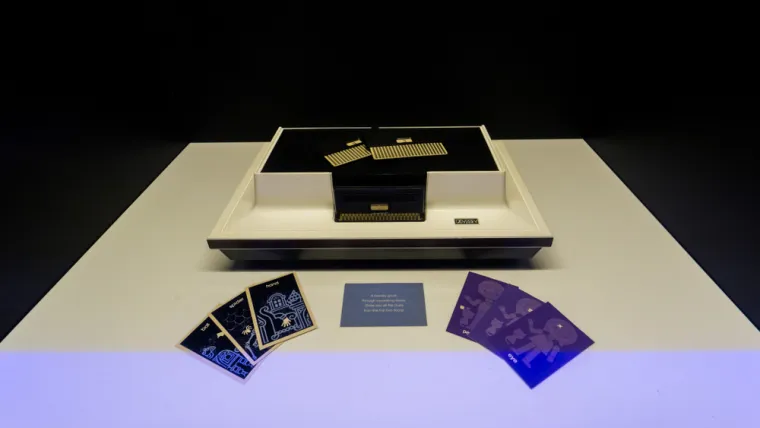 1972. - Dočekali smo Magnavox Odyssey, prvu konzolu za videoigre. Prije svega je korištena za igranje videoigara na TV-u.