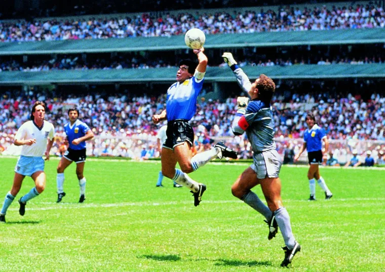 Maradona bi danas proslavio 64. rođendan: Vodio je 'lud' život i ostavio neizbrisiv trag