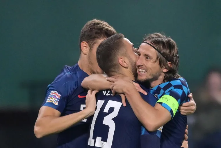 Modrić je briljantno zabio i emotivno slavio, tribine su se zapalile, a hrvatski navijači eruptirali na Prateru