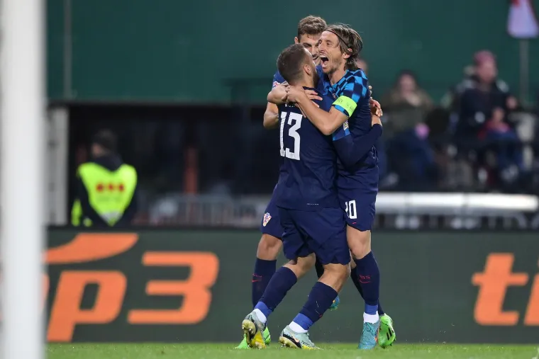 Modrić je briljantno zabio i emotivno slavio, tribine su se zapalile, a hrvatski navijači eruptirali na Prateru