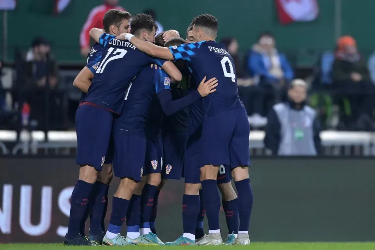 Hrvatska fantastičnim drugim poluvremenom slomila Austriju, pogledajte euforiju iz Beča