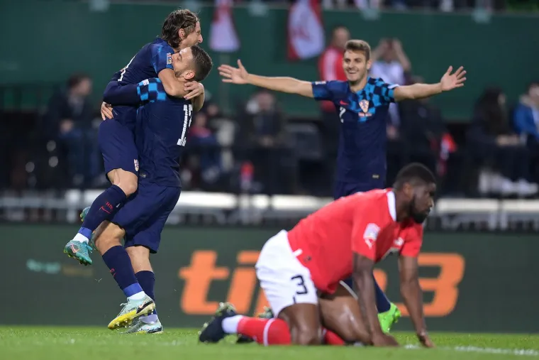 Hrvatska fantastičnim drugim poluvremenom slomila Austriju, pogledajte euforiju iz Beča
