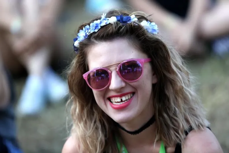 DRUGA VEČER INMUSIC FESTIVALA: Dobra glazba odjekuje s Jaruna, evo kakva je atmosfera
