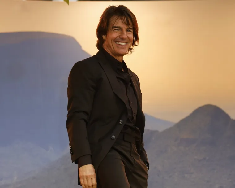 Scijentologija mu razorila brak, a lice 'sredile' operacije: Ovako se mijenjao Tom Cruise