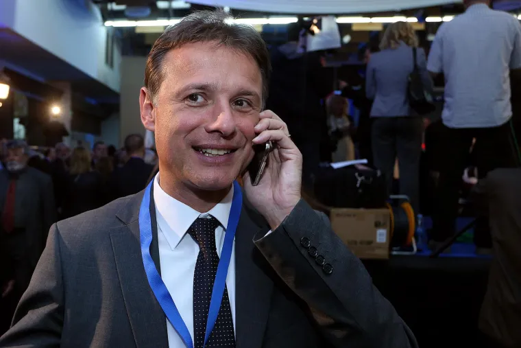 Sjećate li ovih prizora iz stožera HDZ-a prije 9 godina? Zaboravljeni šef najavio je borbu za novu Hrvatsku