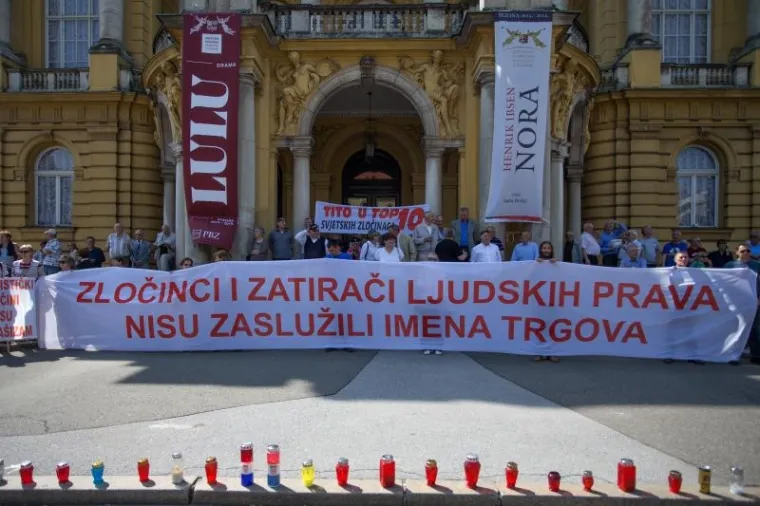 I u svibnju 2015. članovi i simpatizeri inicijative 'Krug za trg' napisali su što misle o nazivu trga.