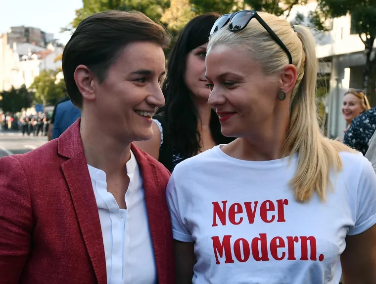 Ana je prva javno deklarirana gay političarka u Srbiji. U više navrata se u javnosti pojavila sa svojom životnom partnericom, liječnicom Milicom Đurđić. Samozatajna plavuša radila je u Centru za radiologiju i magnetsku rezonancu u Kliničkom centru Srbije, a njihova veza traje gotovo 12 godina. Zajedno odgajaju sina Igora kojeg je Milica dobila uz pomoć izvantjelesne oplodnje. S obzirom na to da u susjednoj državi ne postoji zakon o istospolnim brakovima, Brnabić još uvijek ne može biti zakonska skrbnica svome sinu te se trenutno Milica po zakonu Srbije vodi kao samohrana majka. Zbog toga ne može biti upisana kao roditelj u izvodu matične knjige rođenih te sina ne može upisati u vrtić ili odvesti na odmor preko granice bez papira.