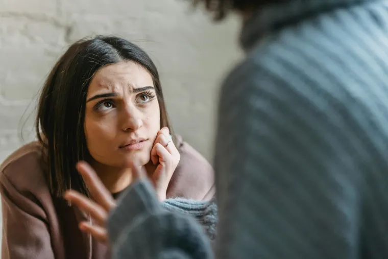 18. &quot;Ako me ne možeš podnijeti u mom najgorem izdanju, ne zaslužuješ me ni u najboljem.&quot;: Nošenje s nekim tko je u svom najgorem izdanju može biti izrazito teško. Ako je netko uvredljiv ili omalovažava druge ljude, ne postoji nijedan razlog zašto bi se netko morao nositi s tim.