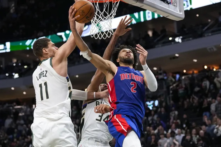 Ovako je Giannis u neobičnim tenisicama oduševio košarkaški svijet