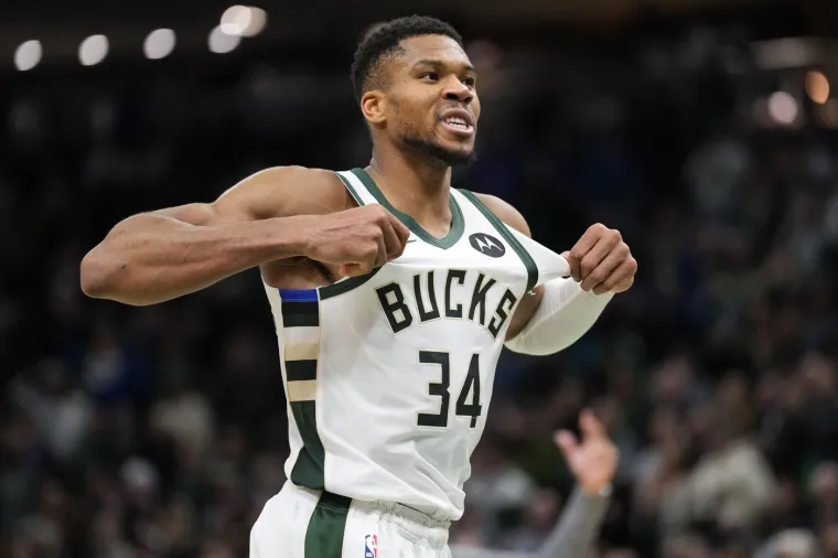 Ovako je Giannis u neobičnim tenisicama oduševio košarkaški svijet