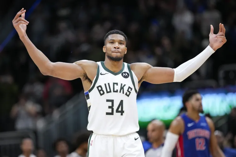 Ovako je Giannis u neobičnim tenisicama oduševio košarkaški svijet