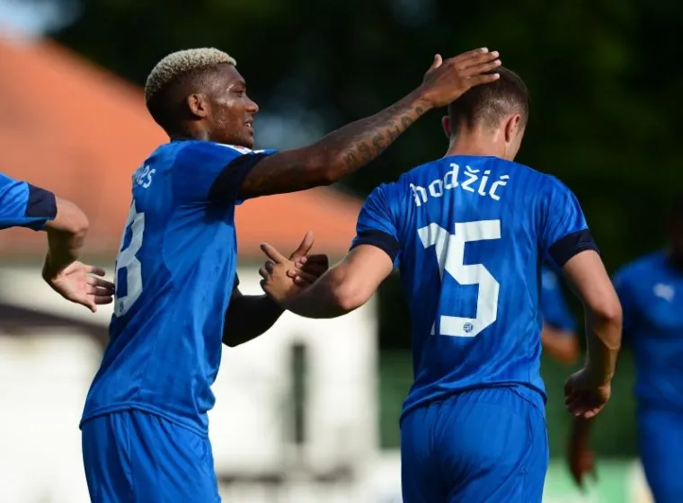 Dinamo nogometaši odigrali su pripremnu utakmicu protiv Vorskle i slavili u njoj pogotkom Armina Hodžića 1-0..