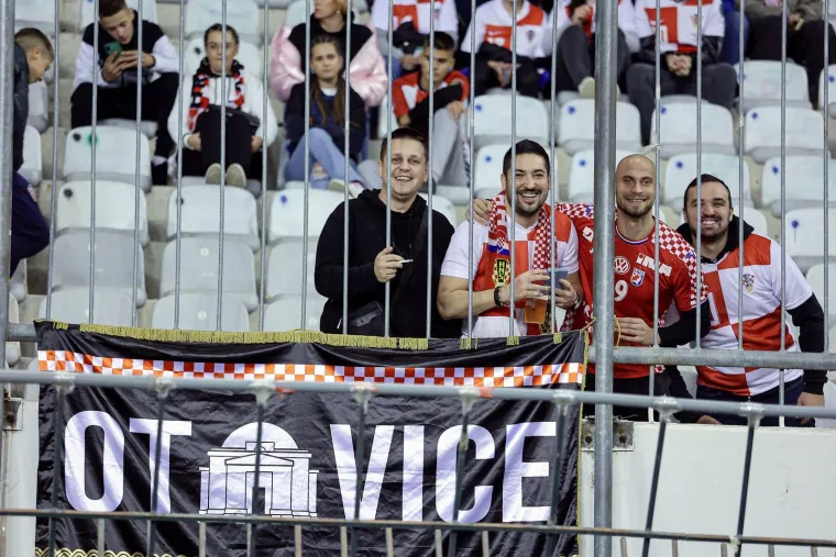 Na tribini snimljen Štimac, a pazite pored koga sjedi Gennaro Gattuso