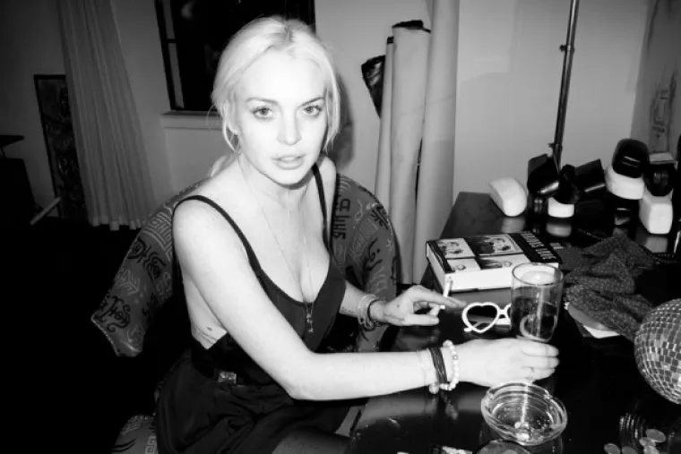 Divlja djevojka Hollywooda kao pijana diva