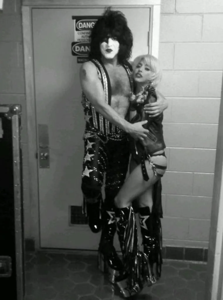 Gaga se fotkala s idolima