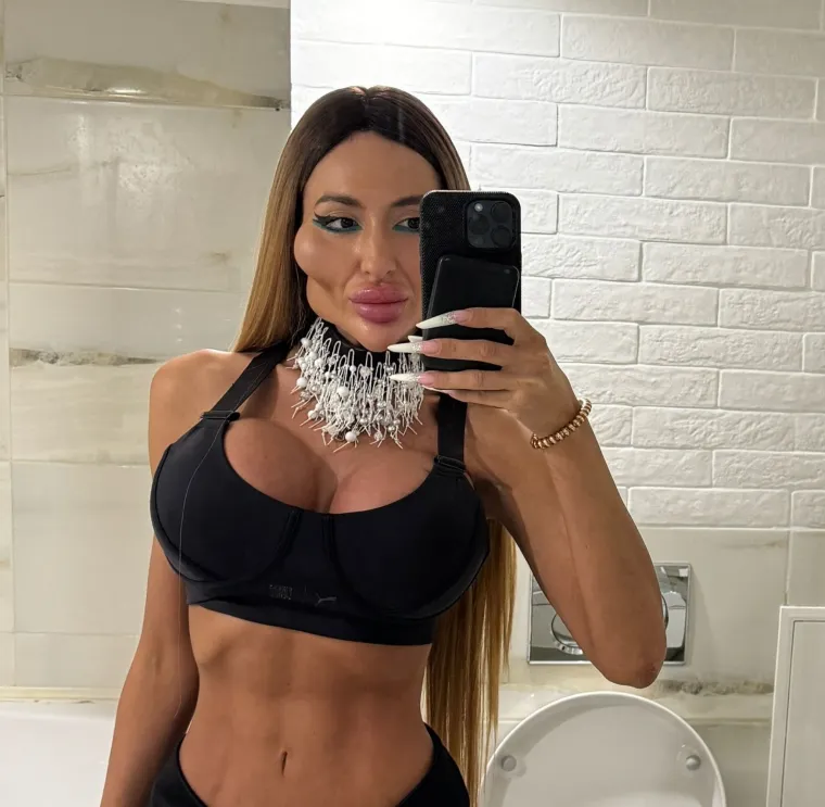 Šokantna transformacija: Pogledajte kako je Anastasia izgledala prije nego što je postala neprepoznatljiva