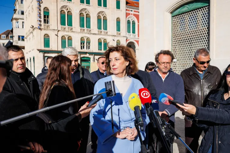 Umjesto štandova s fritulama - kandidati: Nino od jutra 'radi' za Mariju, Bulj dijeli upaljače