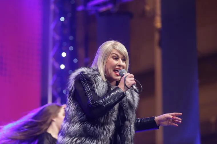 KONCERT 'ŽELIM ŽIVOT' SKUPIO MILIJUN KUNA U SAT VREMENA: Publiku zabavljaju Maja Šuput, Halid Bešlić, Indira...