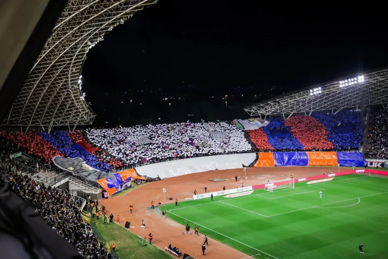 Prvo su podigli impresivnu koreografiju.