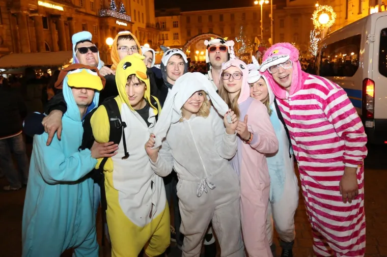 VELIKI VATROMET I KONCERT NA GLAVNOM ZAGREBAČKOM TRGU: Evo kako se dočekala 2018. godina u srcu hrvatske metropole