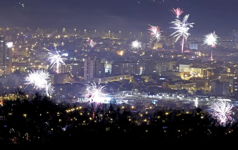 VELIKI VATROMET I KONCERT NA GLAVNOM ZAGREBAČKOM TRGU: Evo kako se dočekala 2018. godina u srcu hrvatske metropole