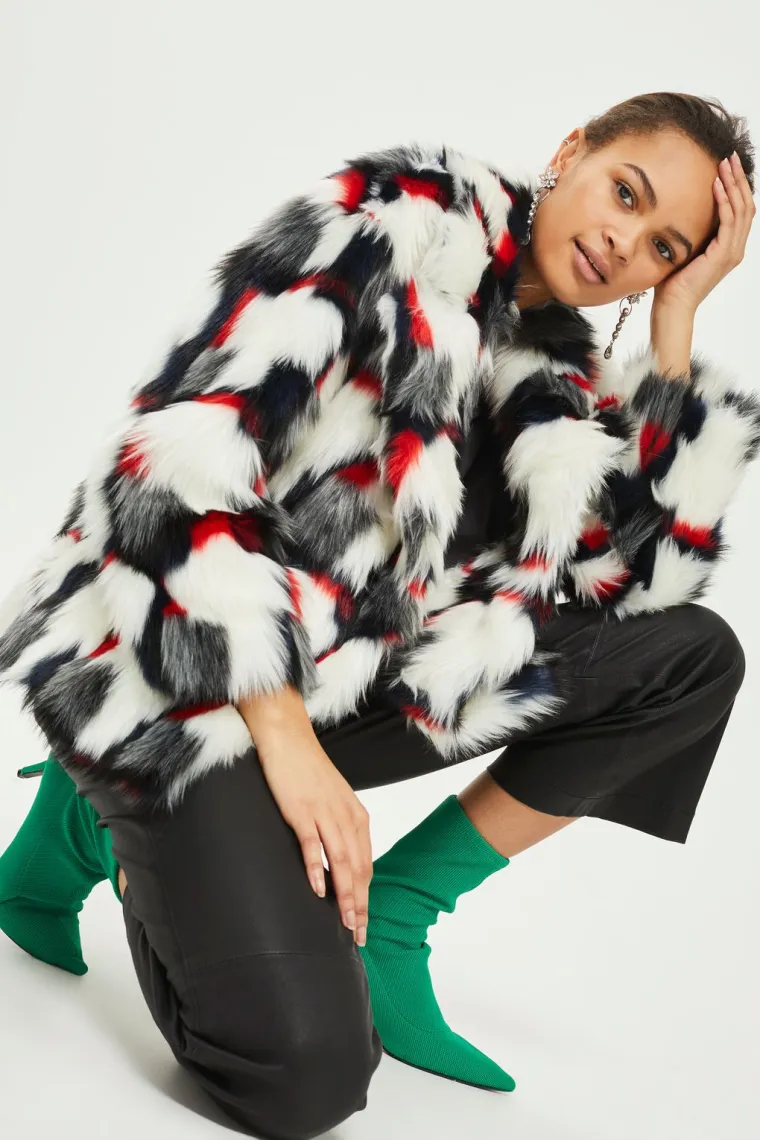 Šarena bunda od umjetnog krzna, Topshop, 788,50 kuna