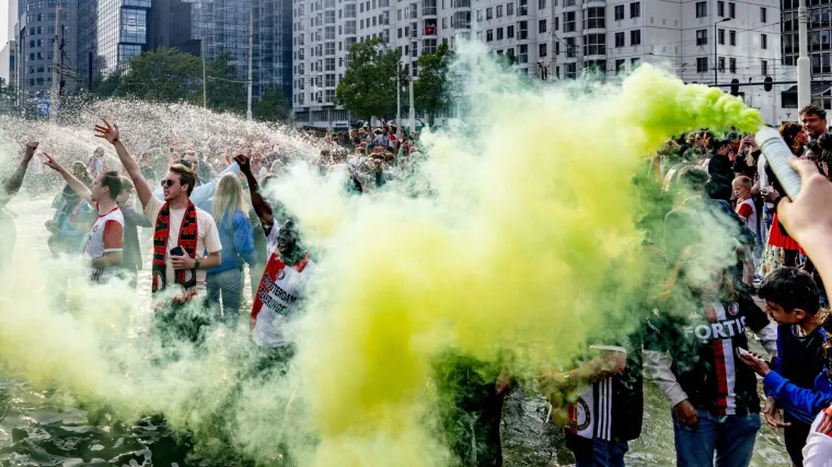 Feyenoord nakon šest godina prvak Nizozemske, navijači 'zapalili' Rotterdam