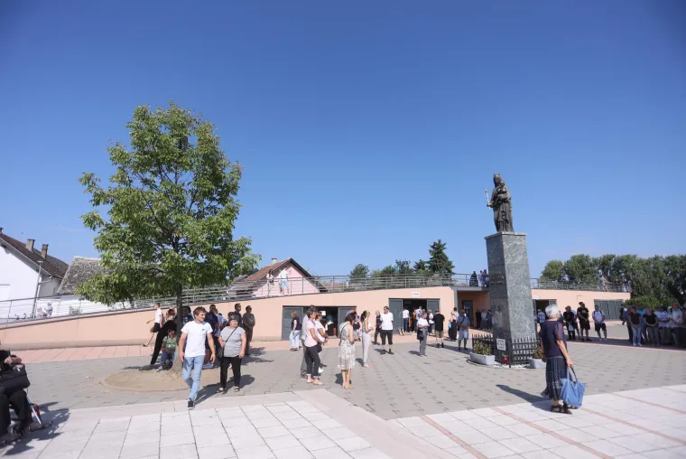 Svečano i skrušeno u Sinju! Tisuće ljudi okupilo se na proslavi blagdana Velike Gospe