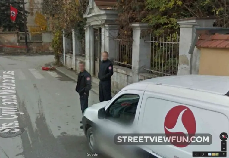 Slav Squat na najjače: Najbizarnije stvari koje je Google Street View otkrio u svom obilasku slavenskih zemalja