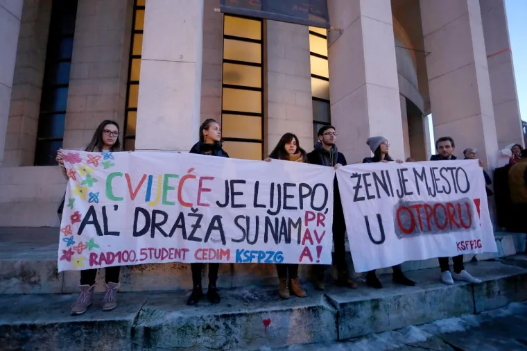 Jučer je održan treći po redu osmomartovski Noćni marš za prava žena: Evo kako je bilo