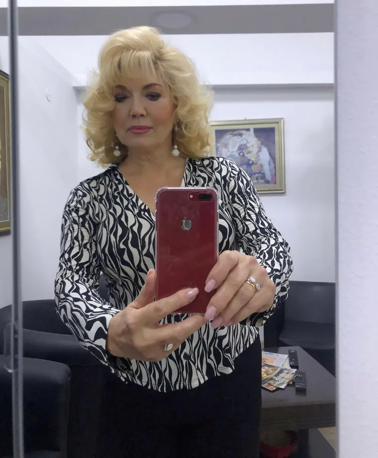 &quot;Ne kajem se, štoviše, ponosna sam na sebe što sam savladala nametnute tabue i sram, i pokazala da ljepota žene ne ovisi o godinama. Pokazala sam hrabrost&quot;, istaknula je Suzana.